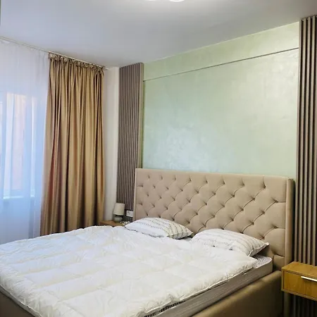Tina Deluxe 10 *